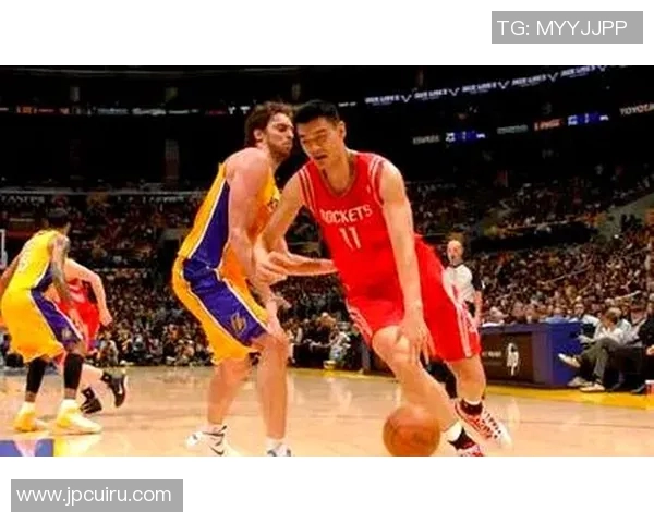 当年NBA姚明的传奇之路与中国篮球的崛起历程