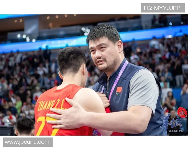 姚明落地价引发热议球迷与专家对其价值的不同看法与分析