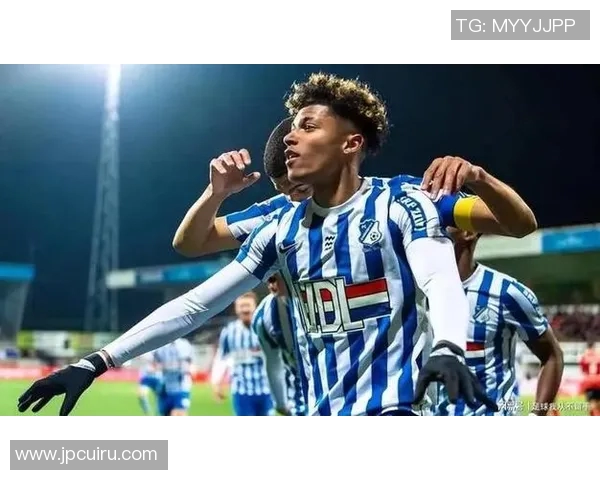 足球明星邓的逆境重生之路从断腿到重返赛场的励志故事 足球明星邓的逆境重生之路从断腿到重返赛场的励志故事