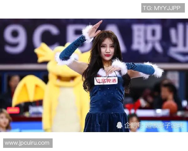 IU篮球明星的成长之路与赛场上的精彩瞬间解析